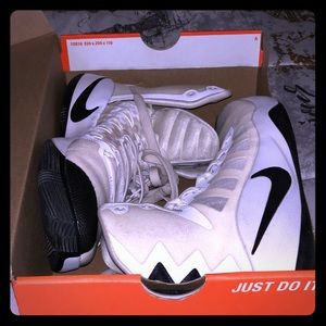 NIKE hyperdunk BASKETBALL SNEAKERS